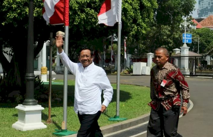 BREAKING NEWS!! Mahfud MD Dipanggil Presiden ke Istana Presiden Pagi Senin