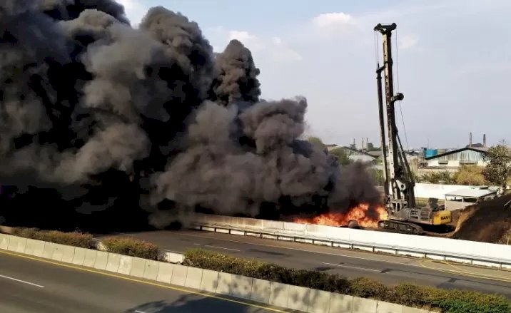 Pekerja WNA Tewas akibat Ledakan & Kebakaran Pipa Pertamina di KM 129 Tol Purbaleunyi