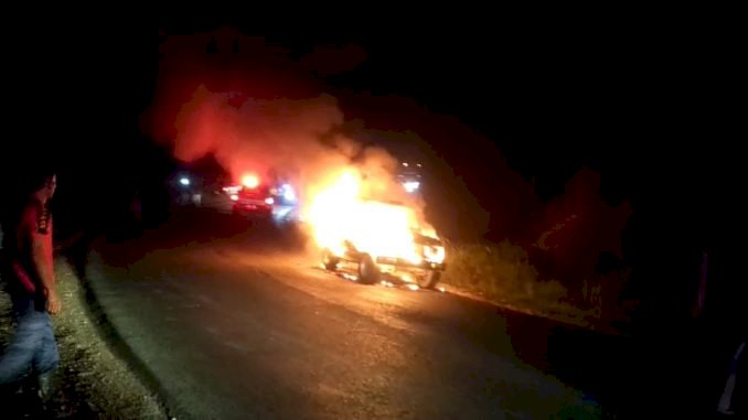 Mobil Milik Warga Bungo Terbakar Hebat di Jalan