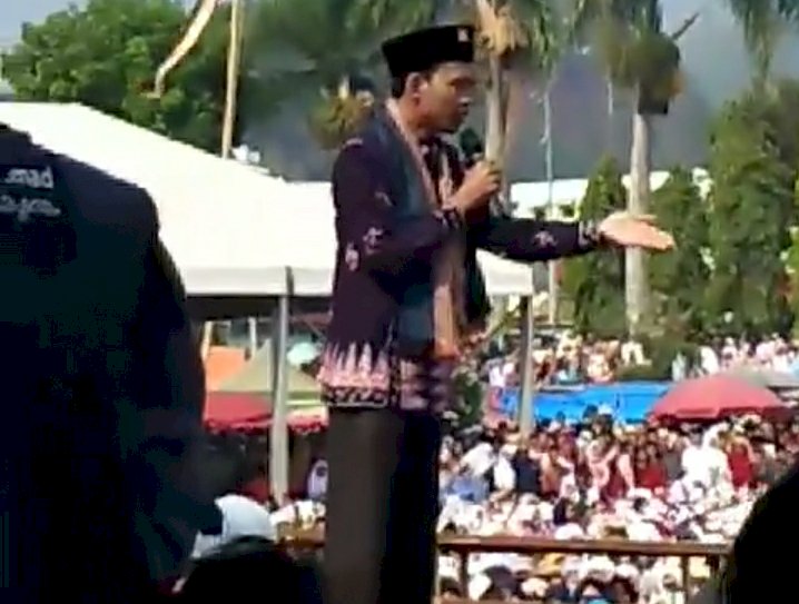Ribuan Jamaah Sungaipenuh Semangat Dengarkan Tausiyah UAS