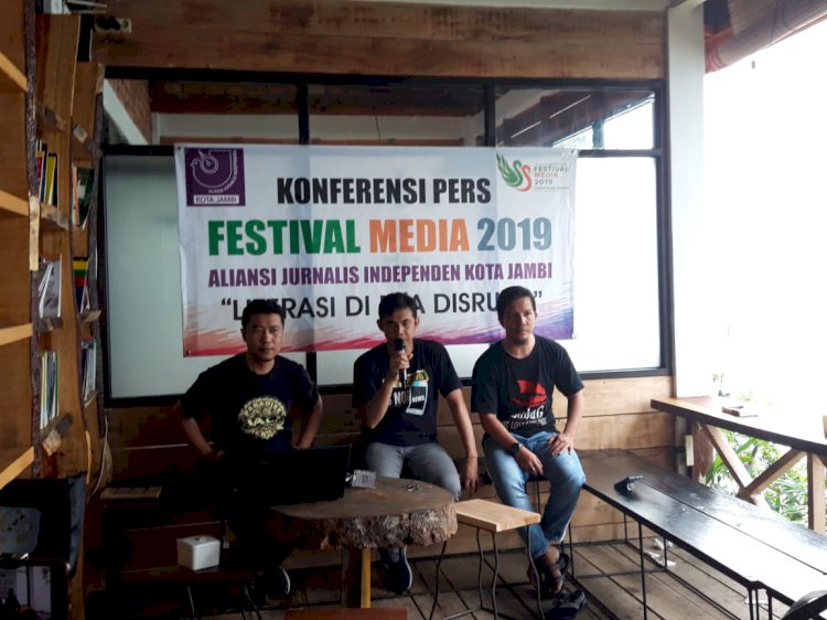Fesmed AJI di Jambi Ajak Publik Bisa Membedakan Mana Fakta & Hoaks