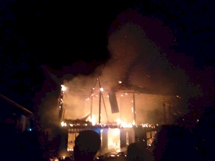 Breaking News!!! Rumah Warga di Lubuk Resam Sarolangun Ludes Terbakar