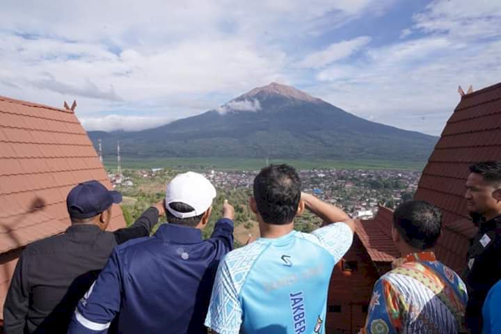 Lari Pagi di Kersik Tuo, Sandiaga Kagum Alam Kerinci: Potensi Pariwisatanya Begitu Besar