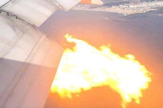Mesin Terbakar, Philippine Airlines Mendarat Darurat Usai Take Off di LA