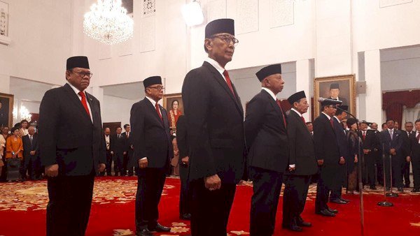 Jokowi Lantik 9 Wantimpres, Wiranto Jadi Ketua Wantimpres