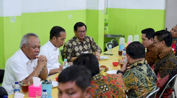 Jokowi Nikmati Sambal Buatan Gubernur Kaltara Irianto