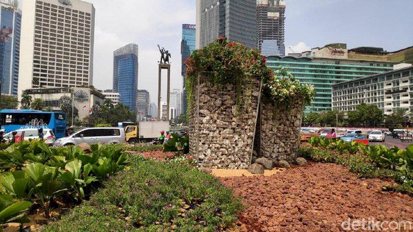 Pemprov DKI Bongkar Instalasi Batu Gabion untuk Apa?