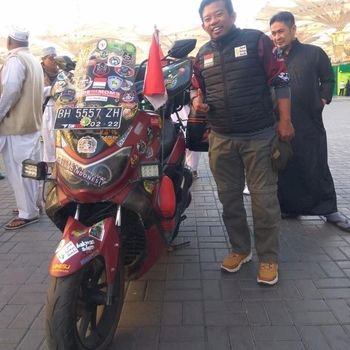 Kisah Lilik Gunawan 8 Bulan Naik Nmax, Rider Asal Jambi Tiba di Tanah Suci Mekkah