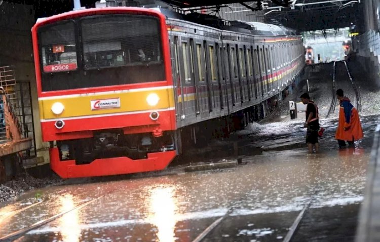 Dampak Banjir Jakarta, Begini Kondisi KRL Rute Tangerang-Duri