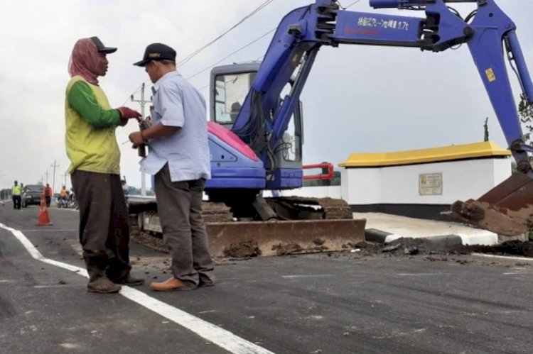 Duh! Kok Bisa Jalan Lingkar Pati Baru Dioperasikan Amblas