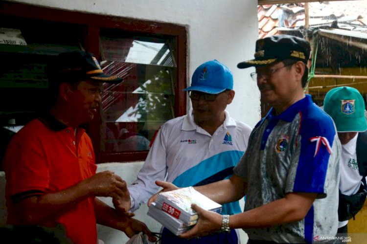 Walikota Jaksel: Pemerintah DKI Upayakan Bantu kebutuhan Sekolah Anak Korban Banjir