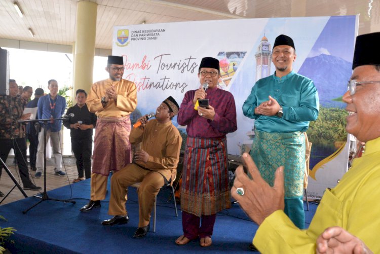 Fachrori Buka Celebration Of Day dan Pameran Photo Jambi Tempo Doeloe