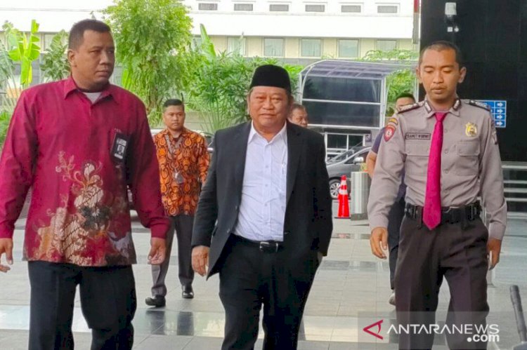 Usai di OTT, Bupati Sidoarjo Dibawa ke Jakarta & Diperiksa di KPK