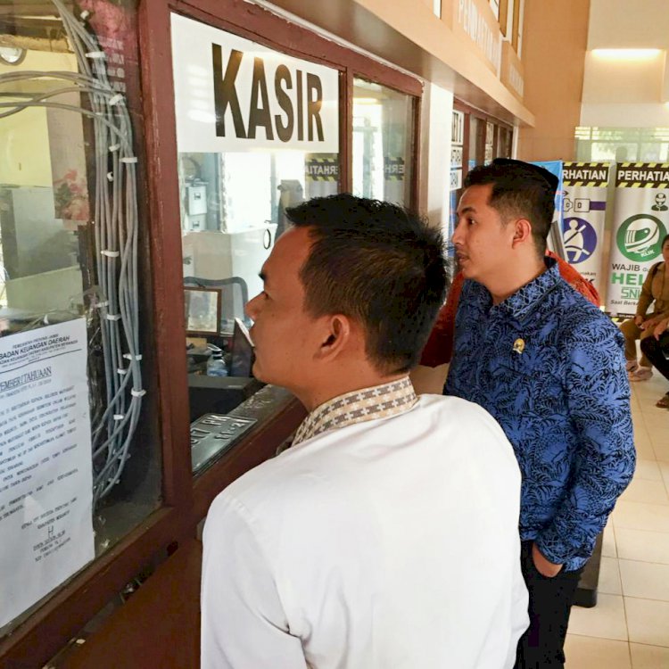 Duh!!! Disidak DPRD Provinsi, Kantor Samsat Merangin Kosong