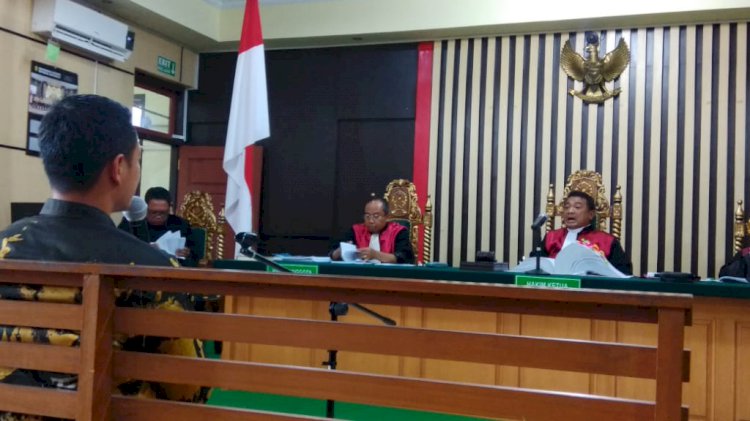 Hakim PN Jambi Nasehati Zumi Zola: Kenapa Anda Tak Melapor ke Mendagri, Diancam & Diperas?