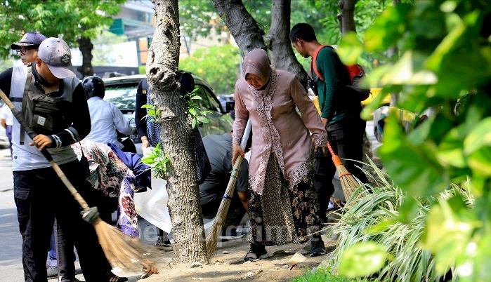 Gaya Risma Pantang Menyerah Percantik Kota Surabaya