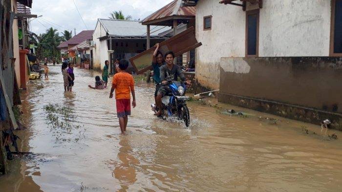 Warga Kota Jambi Diharapkan Waspada, Ketinggiar Air Batanghari Masuki Siaga IV