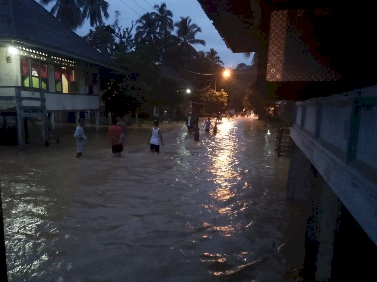 Banjir Terjang Desa Demang Limun Sarolangun-Jambi