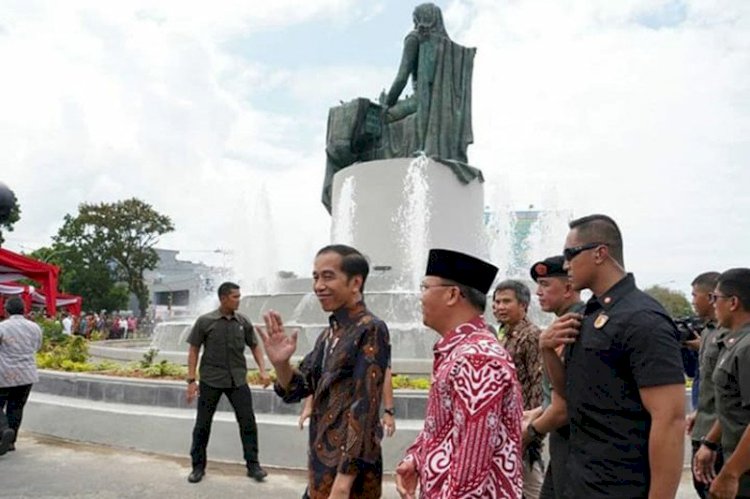 Resmikan Monumen Fatmawati Bengkulu, Jokowi: Atas Jasa Beliau Indonesia Miliki Bendera Merah Putih