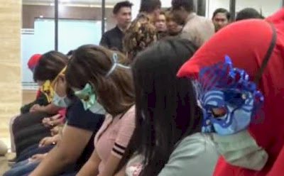 Bongkar Wisata Seks 'Halal', Polisi Tangkap Nunung & Abdul Aziz