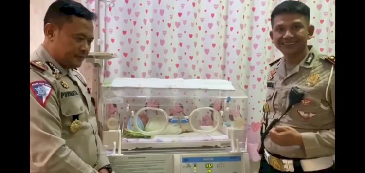 Viral Aksi Polisi Antar Ibu Mau Melahirkan Ketika Macet di Tol Meruya