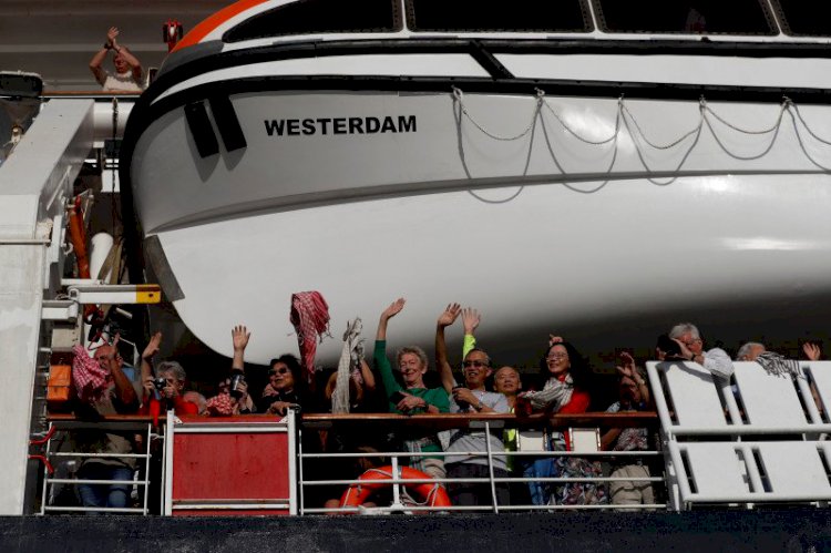 334 WNI yang Bekerja di Kapal Westerdam Dinyatakan Negatif Virus Corona, Kemenlu: Kru Pilih Kerja