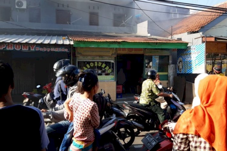 Kebakaran Hebat Toko Pakaian di Pasar Pisangan Matraman, Ini Penyebabnya