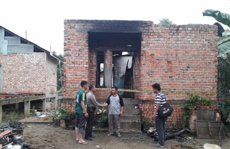 Rumah Warga Pudak Muarojambi Hangus Terbakar