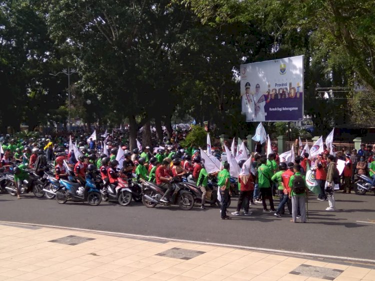 Ribuan Mahasiswa dan Buruh di Jambi Bersatu, Tolak RUU Cipta Kerja