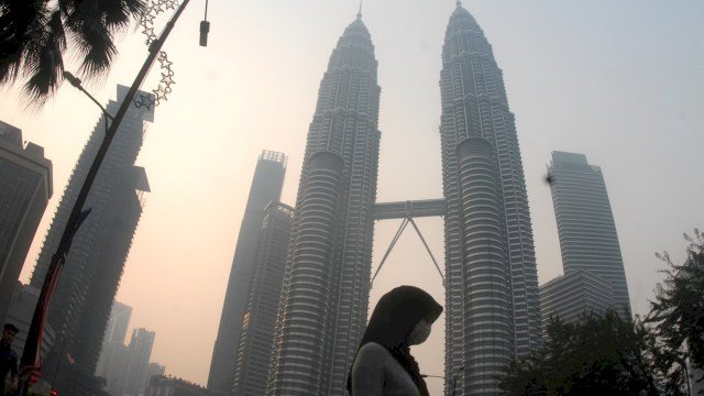 Malaysia Resmi Lockdown, PM: Semua Harus Ditutup Kecuali...