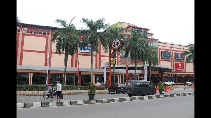 Pengunjung Sepi, Mall WTC Jambi Ditutup